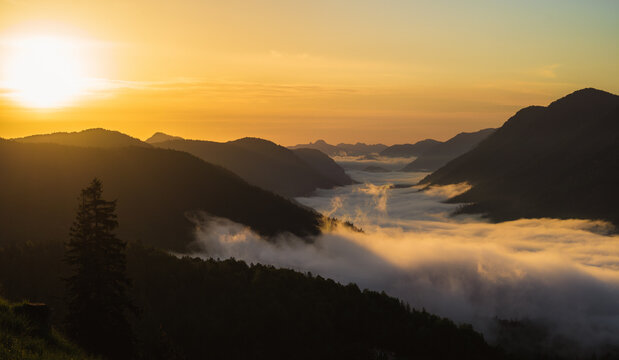 Sonnenaufgang Isartal