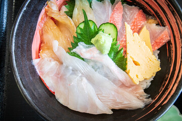  A Feast of Freshness: Kinemdai Sashimi Rice Bowl