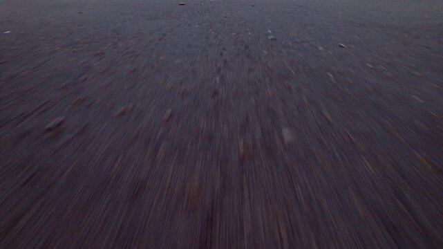 Crat&egrave;re dans un d&eacute;sert volcanique d'islande