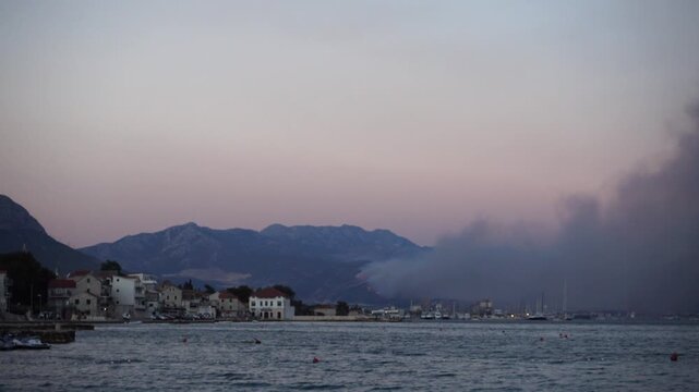 fire threatens to destroy outskirts of Croatian Split