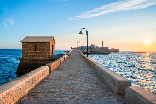 View of San Sebasti&aacute;n Fort and the stone bridge in C&aacute;diz, Andalusia........