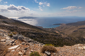 Wakacje i relaks nad morzem w Grecji, piękna linia wybrzeża, egzotyczny krajobraz, niebieskie niebo, klimat śródziemnomorski, wyspa Eubea, Grecja  © anettastar