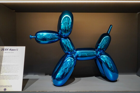Paris France 08 08 2024 : Jeff Koons art in Paris