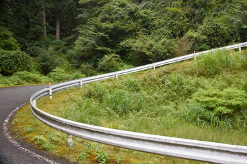 兵庫県・岩屋生野線白口区、生野銀山につながる狭小の道
