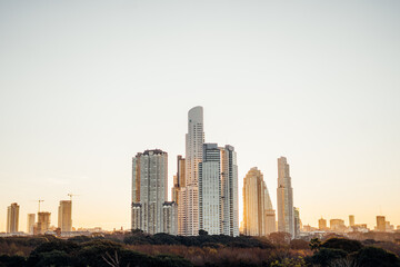 Fototapeta premium puerto madero en un atardecer