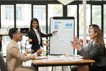 Business group Talk and consult to find solutions to work problems in the company.