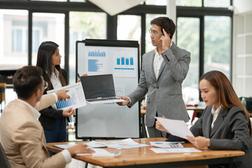 Business group Talk and consult to find solutions to work problems in the company.