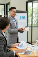 Business group Talk and consult to find solutions to work problems in the company.