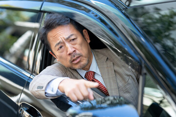 煽り運転・男性・怒鳴る