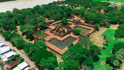 Fototapeta premium Prasat Muang Tam Historical Park, Buriram Thailand, The park is one of the most beautiful in Thailand.