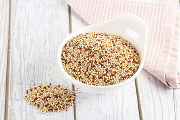 Raw dry quinoa cereal grain