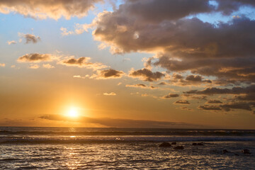 Fototapeta premium Beautiful sunset over the ocean