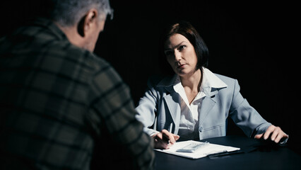 Honest female police detective refusing a bribe offer, justice will be served