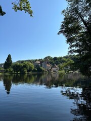 La Dordogne face &agrave; beaulieu-sur-dordogne