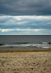 Obraz premium burzowe chmury nad morzem, pejzaż nadmorski, storm clouds over the sea, seaside landscape,