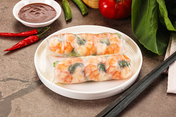 Vietnamese spring roll with prawn