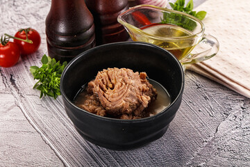 Canned tuna preserve for salad