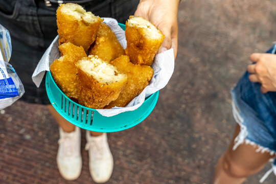Carima&Atilde;&plusmn;olas in a Basket