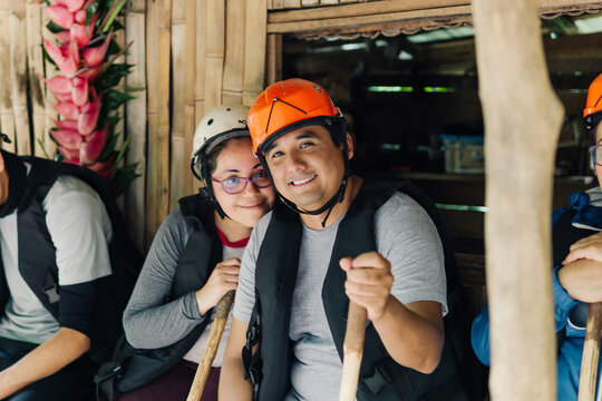 Tourist couple traveling and taking a picture.