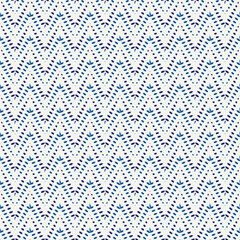 Ethnic seamless pattern. Freehand horizontal zigzag chevron stripes print. Boho chic design background. Indigenous, tribal style wallpaper. Brush strokes, handdrawn geometric ornament. Vector abstract