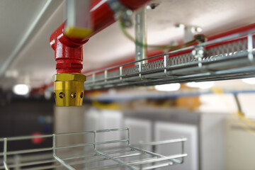 Clean agent fire suppression system used in data centers, backup battery rooms, electrical rooms (under 400 volts), sub-floors or tape storage libraries.
