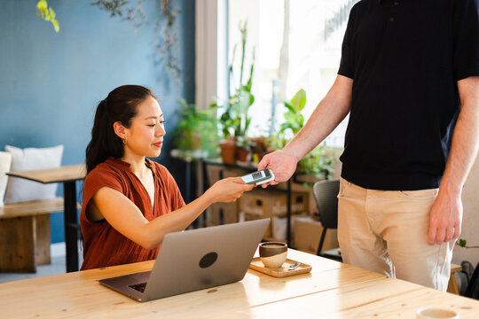 Using A Smartphone To Pay In A Payment Terminal