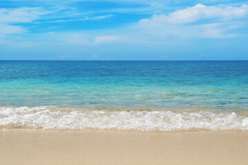 Fototapeta premium Beautiful tropical beach with blue sky, Nature background