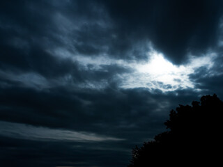 Obraz premium Cloud storm sky dark rain lightning thunder stoumy typhoon Nature light scene rainy atmosphere damage effect carbon dioxide dust air pollution 2.5 Pm, texture nature windstorm weather skyscape.