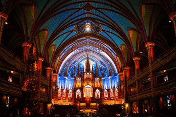 輝く大聖堂（ノートルダム大聖堂）