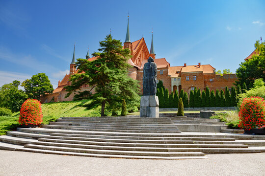 2023-06-29; monument to Copernicus in the city of Fromborg Poland