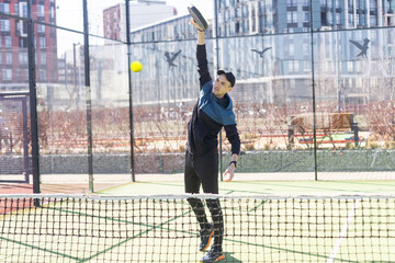 Obraz premium Paddle tennis players ready for match