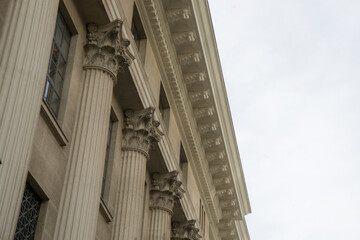 Obraz premium Columns on the facade of the historic building