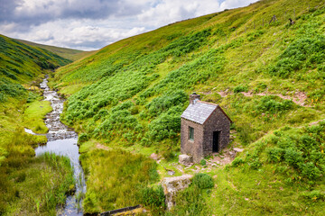 Small mountain shelter Bothy in the Brecon Beacons, Wales (Grwyne Fawr)