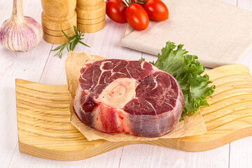 Raw beef ossobuco for roast