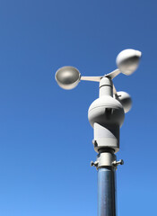 anemometer with three hemispheres for precise measurement  of wind speed