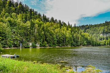Les Brenets, le lac des Brenets, Felsen, Felswände, Doubs, Fluss, Le Locle, Bootsfahrt, Ausflug,...