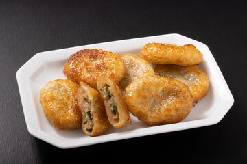 揚げ　ニラ饅頭