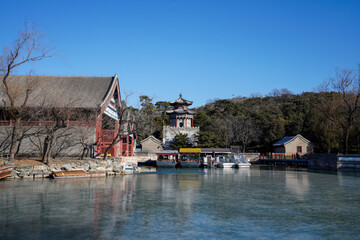 Obraz premium The Great Wall Tower and Dock in Summer Palace, Beijing.