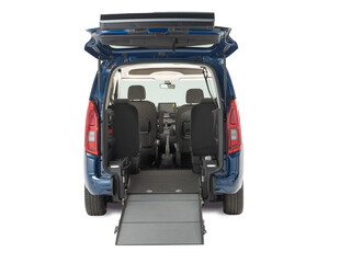 Automobile speciale per disabili.