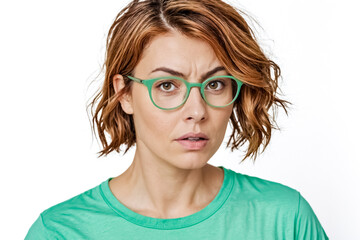 Obraz premium Portrait of a Woman Wearing Green Glasses