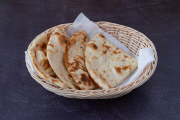 Pan simple, plato de comida hindú. 