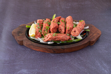 Sheekh Kebab, plato de comida hindú. 