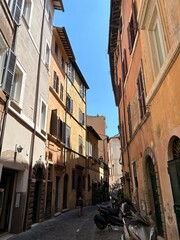 Fototapeta premium Alley and scooter of Italy