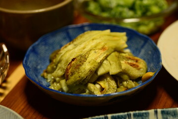 Baked eggplant is one of the popular recipes for cooking eggplants in Japan.