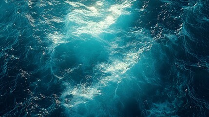 Obraz premium Ocean Waves Glisten in the Sunlight