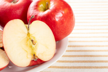 カットしたりんご