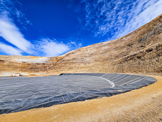 Installation process of geosynthetics in industry and mining