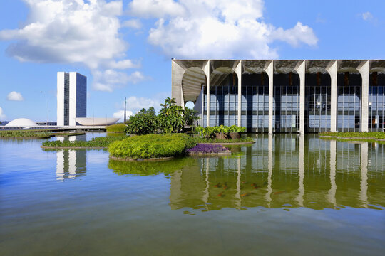 Foreign Ministry building, Itamaraty Palace or Palace of the Arches and National Congress, designed by Oscar Niemeyer, World Heritage Site, Brasilia, Federal district, Brazil