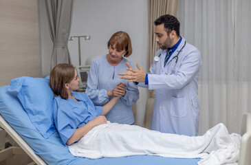 Obraz premium Doctor and Mother Supporting Hospitalized Patient