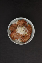 豚丼